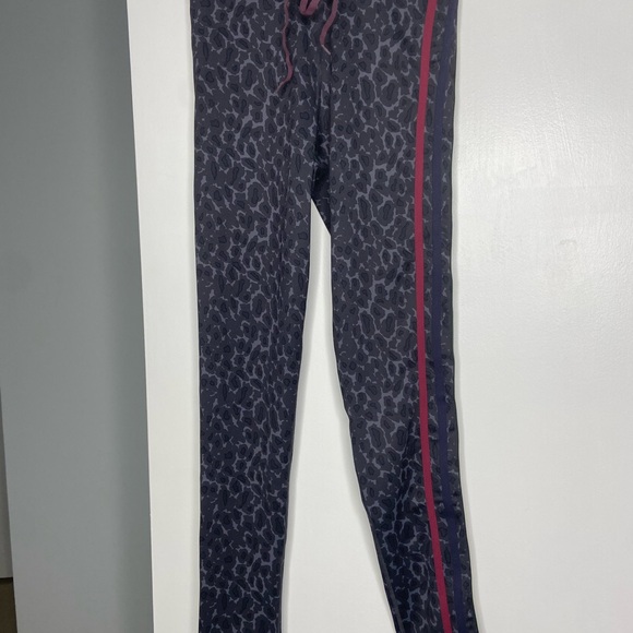 THE UPSIDE Snow Leopard Drawstring Leggings Small - Picture 3 of 9